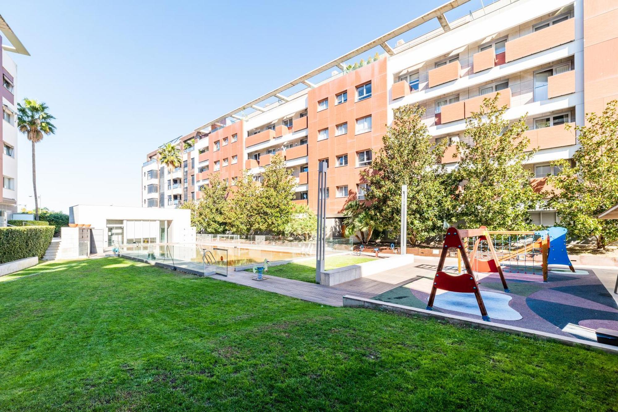 Appartamento Tuguest Avenida De La Investigacion - Free Parking Granada Esterno foto